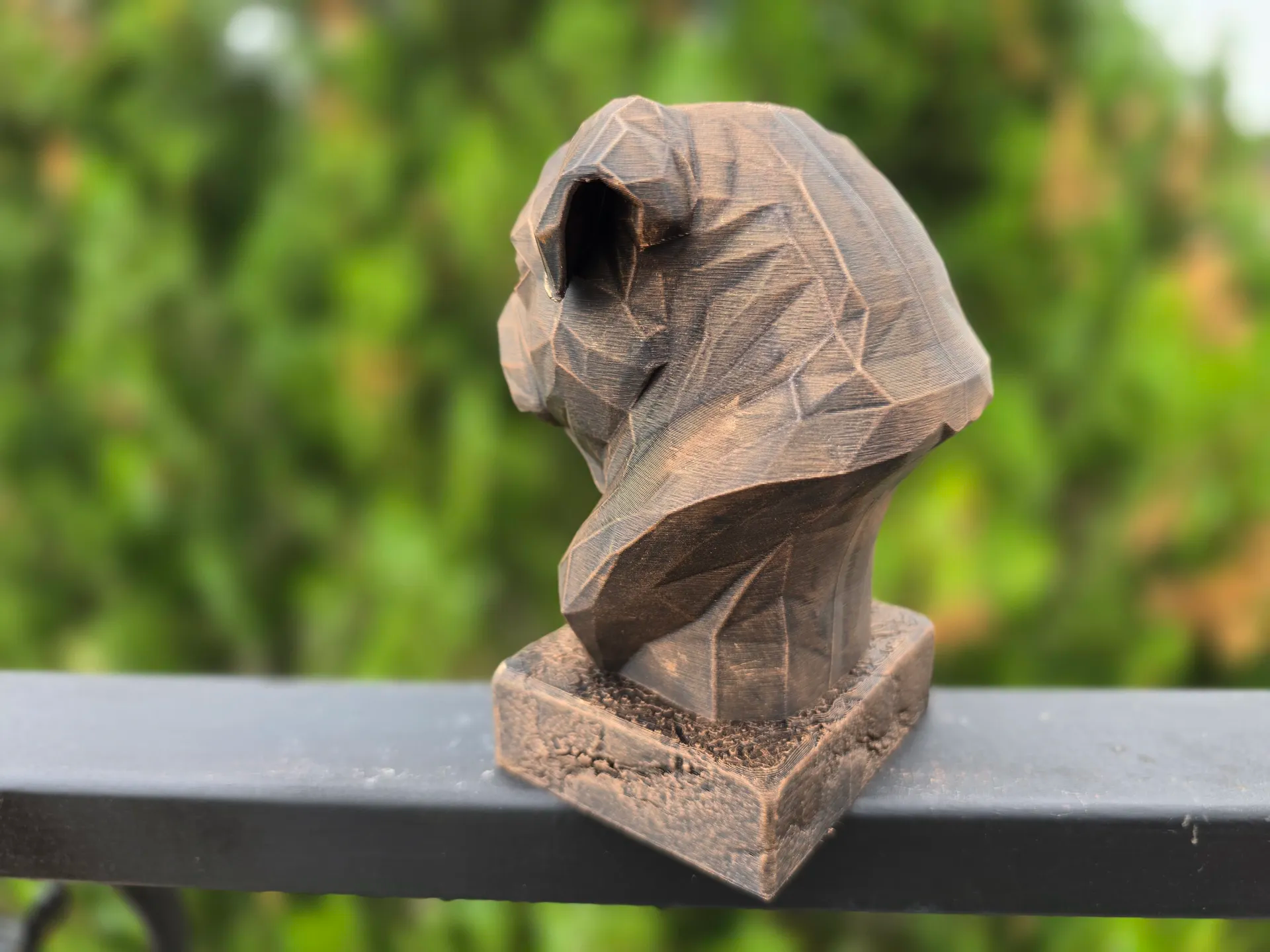 PUG POLİGONLU BÜST